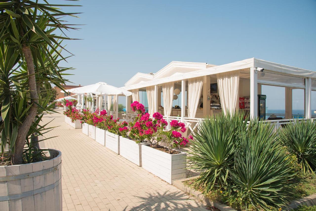 Hotel Eskada Beach - Все включено Ахтополь Экстерьер фото